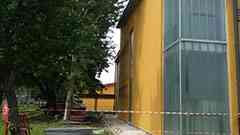 miniatura rimozione allestimento cantiere con barriera di protezione e pulizia vetrate scuola, impresa ristrutturazione Magnago Milano Lombardia